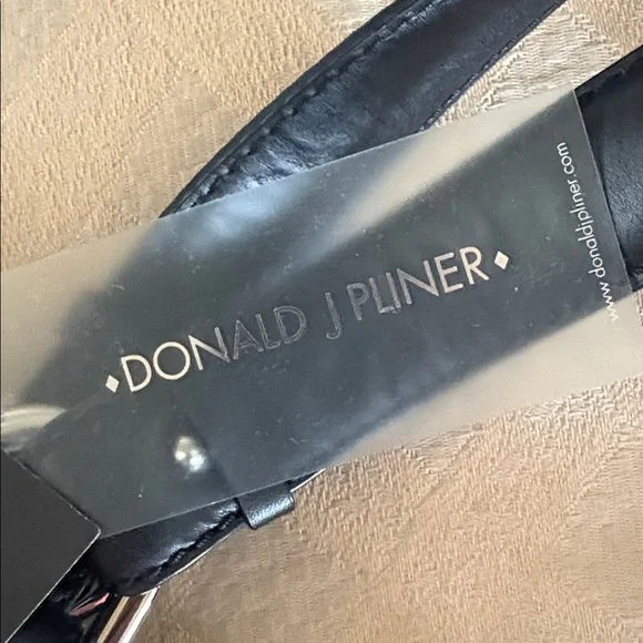 NWT Donald J Pliner handbag, black pleated leather. Black. Retail price : $395 - Picture 2 of 14